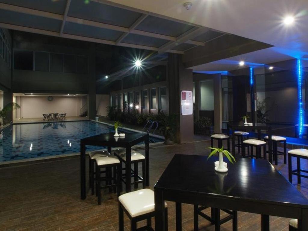 Horison Hotel Pematang Siantar Extérieur photo