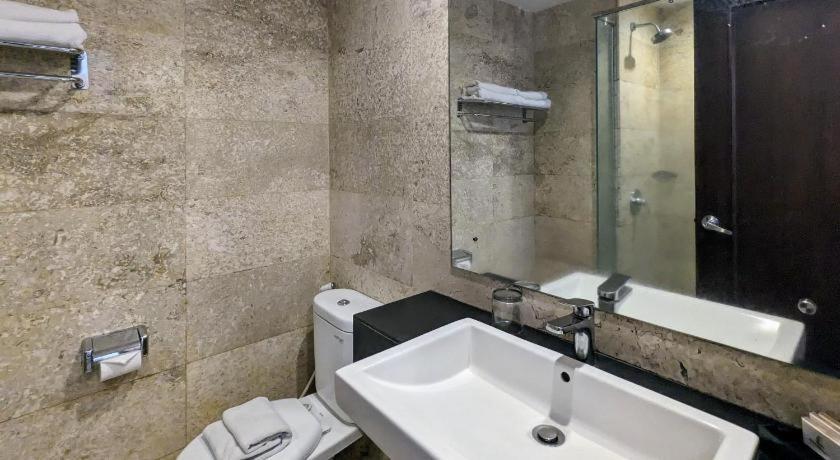 Horison Hotel Pematang Siantar Extérieur photo