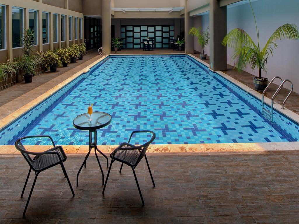 Horison Hotel Pematang Siantar Extérieur photo