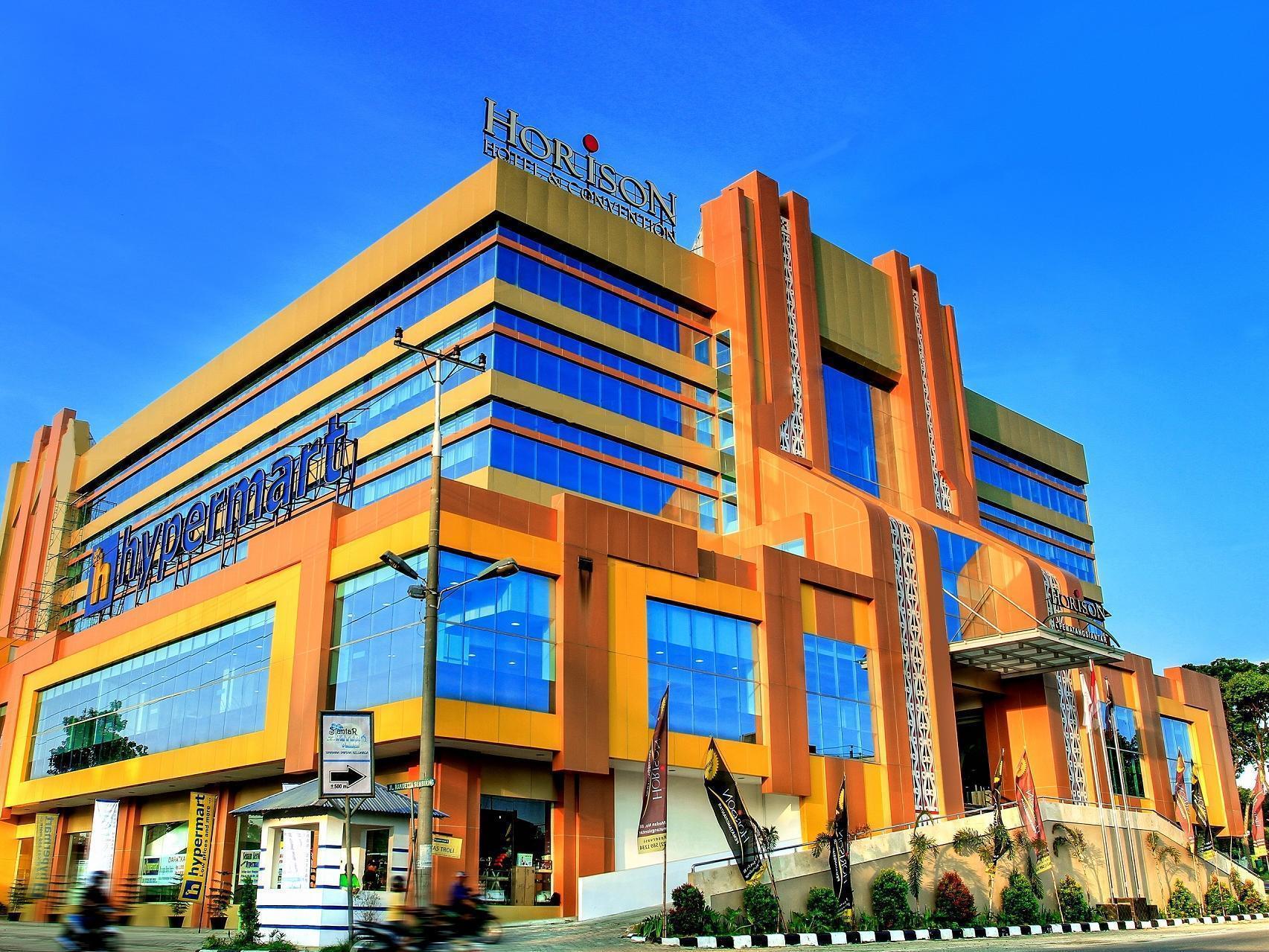 Horison Hotel Pematang Siantar Extérieur photo