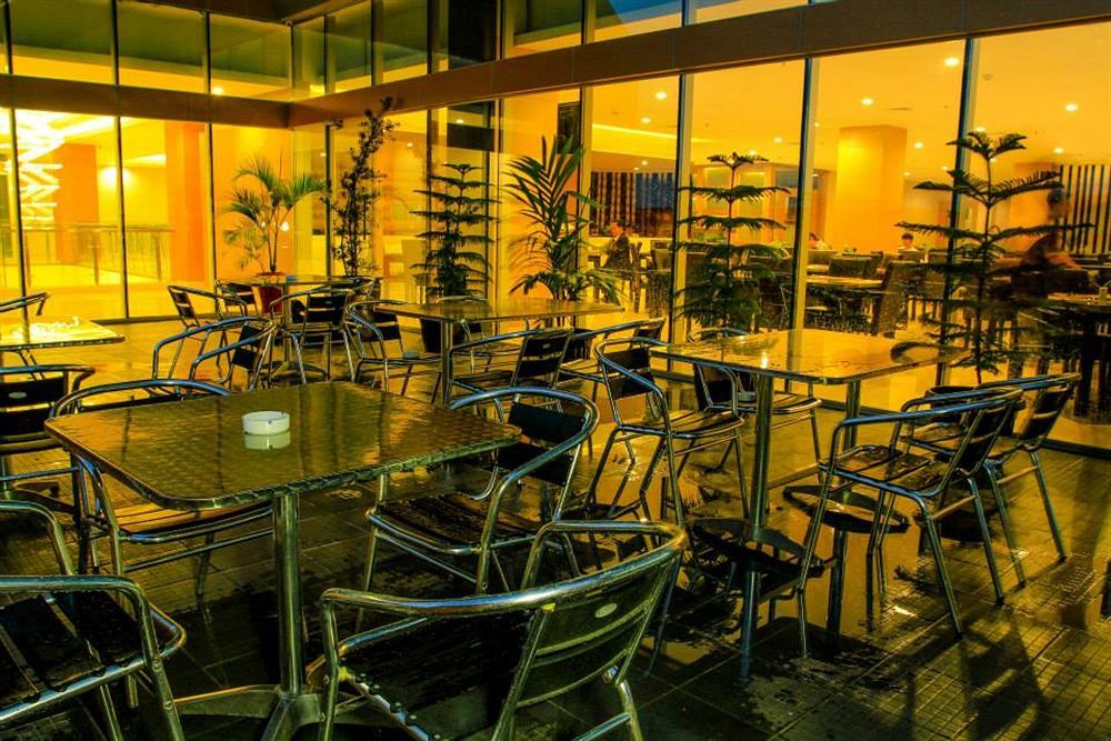 Horison Hotel Pematang Siantar Extérieur photo